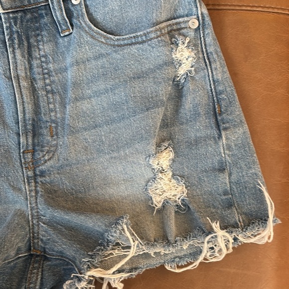 Madewell The Perfect Jean Short 28 - Picture 2 of 6